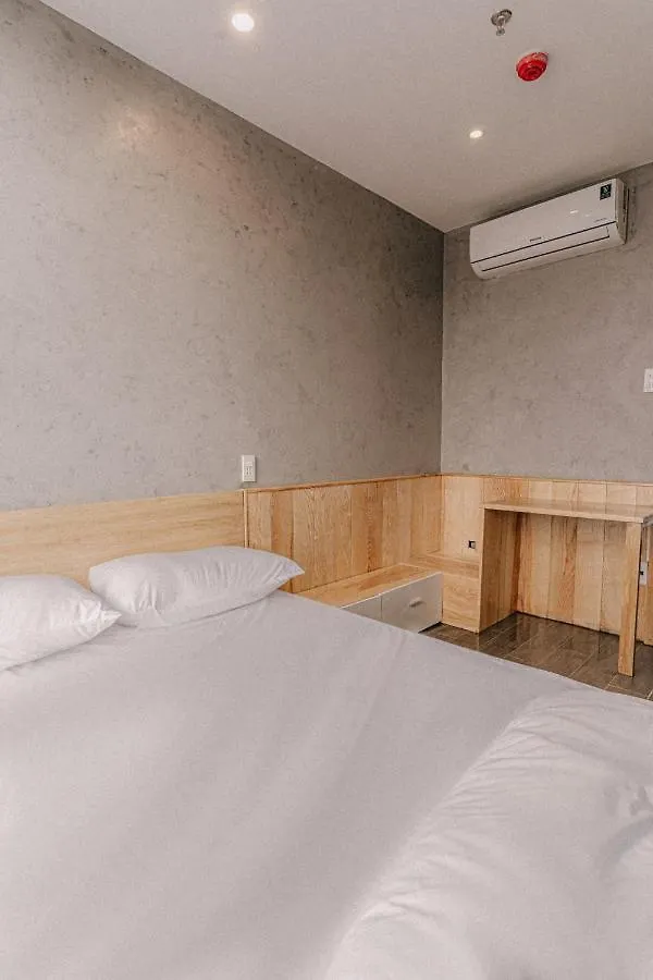 Snite Hotel & Dorm - Danang Dragon Bridge